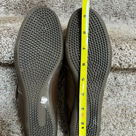 Gucci Women's Brown Leather Snap Strap Shoes . - Picture 15 of 16